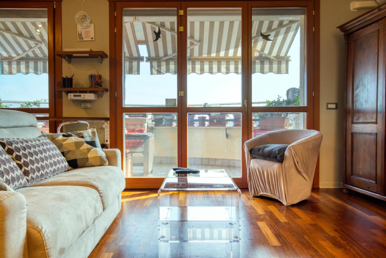 Caseospitali - Casa Di Bibi, Colorato Ed Elegante Bilocale Vicino Al Naviglio Martesana Per 4 Vimodrone Eksteriør billede